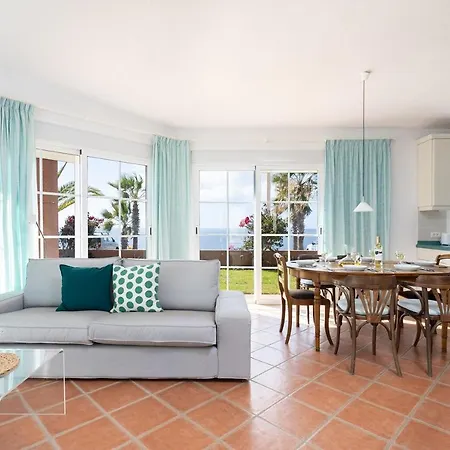 Casa Melocoton - Private Pool - Ocean View - Bbq - Garden - Terrace - Free Wifi - Child & Pet-friendly - 4 Bedrooms - 8 People بيت للعطل La Listada