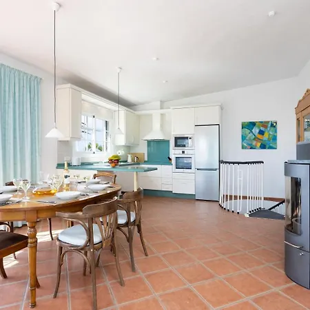 Casa Melocoton - Private Pool - Ocean View - Bbq - Garden - Terrace - Free Wifi - Child & Pet-friendly - 4 Bedrooms - 8 People * La Listada