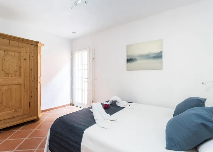 Dom wakacyjny Casa Melocoton - Private Pool - Ocean View - Bbq - Garden - Terrace - Free Wifi - Child & Pet-friendly - 4 Bedrooms - 8 People *