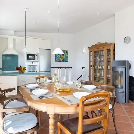 펜션 Casa Melocoton - Private Pool - Ocean View - Bbq - Garden - Terrace - Free Wifi - Child & Pet-friendly - 4 Bedrooms - 8 People *