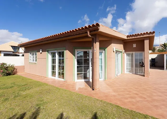 度假居 Casa Melocoton - Private Pool - Ocean View - Bbq - Garden - Terrace - Free Wifi - Child & Pet-friendly - 4 Bedrooms - 8 People La Listada