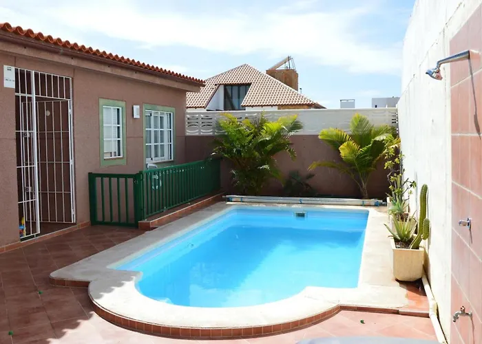 Casa Melocoton - Private Pool - Ocean View - Bbq - Garden - Terrace - Free Wifi - Child & Pet-friendly - 4 Bedrooms - 8 People 度假居 *