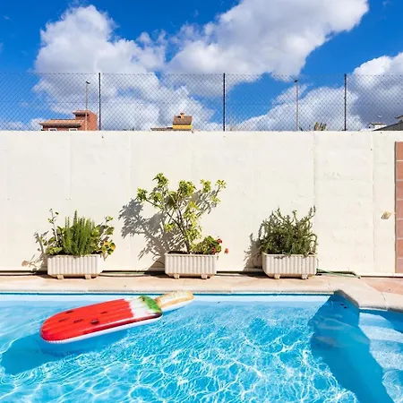 Dom wakacyjny Casa Melocoton - Private Pool - Ocean View - Bbq - Garden - Terrace - Free Wifi - Child & Pet-friendly - 4 Bedrooms - 8 People
