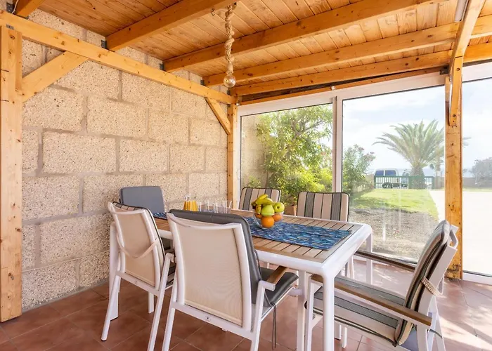 Casa Melocoton - Private Pool - Ocean View - Bbq - Garden - Terrace - Free Wifi - Child & Pet-friendly - 4 Bedrooms - 8 People Ferienhaus *